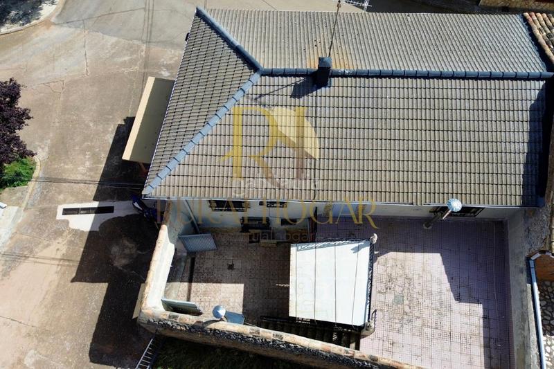 Foto d1bc5ad8-765a-4ba1-8af2-cd6744291c40. Casa a calle fuente 12 a Prados Redondos