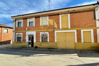 Haus  Calle la cruz 8. Miñambres: gran casa 10 minutos de la bañeza!!