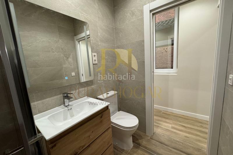 Foto e47bf696-6c10-4944-b4ec-40961cd27a01. Piso precioso piso totalmente reformado en el centro de leon en León