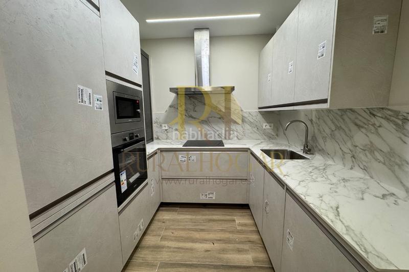 Foto f8c53253-4f33-4264-964d-24035b7f7f09. Piso precioso piso totalmente reformado en el centro de leon en León