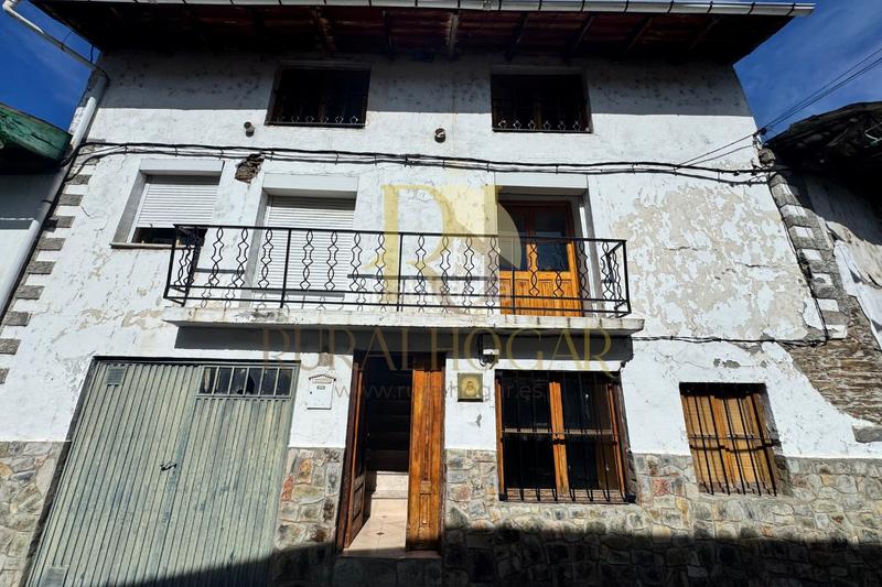 Foto 0bdaffb6-5cea-4b8e-bc38-247530dfd512. Casa in calle barrero 3 in Páramo del Sil