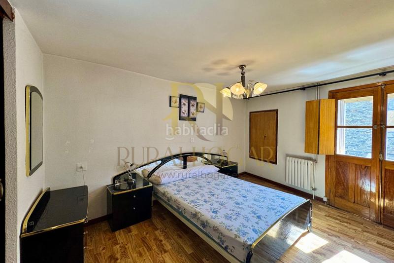 Foto 993302aa-e9e7-49a2-94fc-9b9fe665afdf. Casa in calle barrero 3 in Páramo del Sil