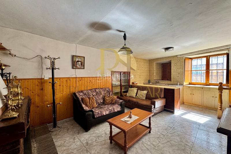 Foto d4997457-bcd0-43f9-a6f8-7fa72e3f9505. Casa in calle barrero 3 in Páramo del Sil