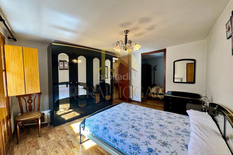 Foto df59a8db-0f6a-4174-afc9-020127d8f075. Casa in calle barrero 3 in Páramo del Sil