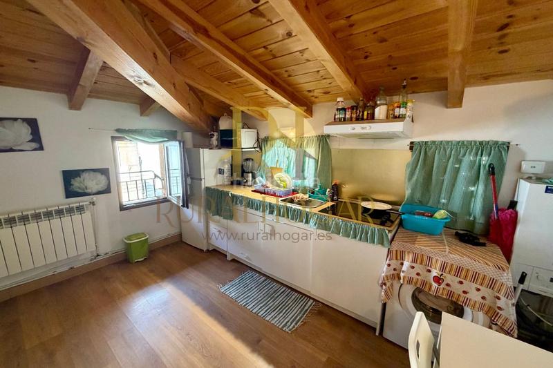 Foto f83c88bb-af0e-46b2-8f54-18dbc45bcbef. Edifici a calle quemadales 5 a Molina de Aragón