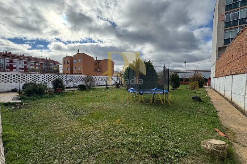 Foto 460a7b56-8b4d-45c1-befa-dcc8b587b122. Casa con camino riscaldamento parcheggio in Armunia León