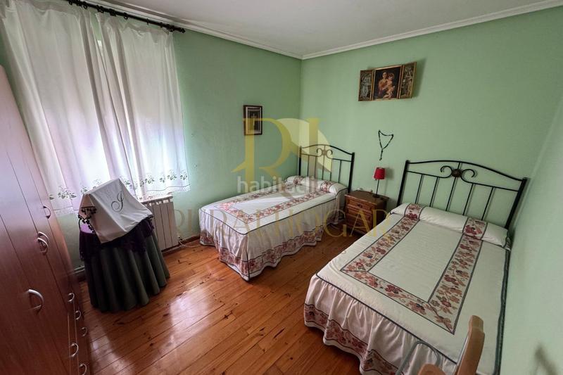 Foto 790cbca2-ffdf-4354-b13c-8fd5c63f5741. Casa con camino riscaldamento parcheggio in Armunia León