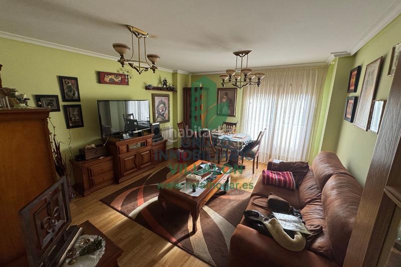 Foto 0618e445-3caf-4913-ac25-b1a4d35956c4. Piso magnífico piso exterior en una ubicación inmejorable, justo frente a la policía de san andrés del rabanedo. en Trobajo del camino