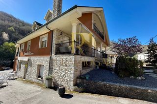 Haus  Carretera antigua n-vi. Vega de valcarce: casa con panaderia en pleno camino santiago!!