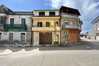Semi detached house  Praza jos� luis n��ez. Villamartin de valdeorras: casa amplia con garaje para entrar a