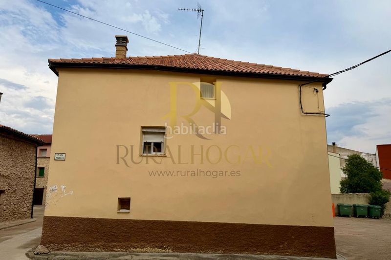 Foto 7c9243a9-b7c4-4e67-9069-5c87ea358e37. Casa amb calefacció a Traíd