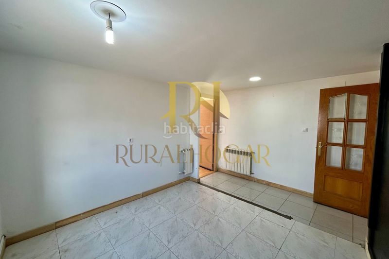 Foto 030f4b62-250f-4ecd-83ff-276d88d88120. Casa amb calefacció a Bustillo del Páramo