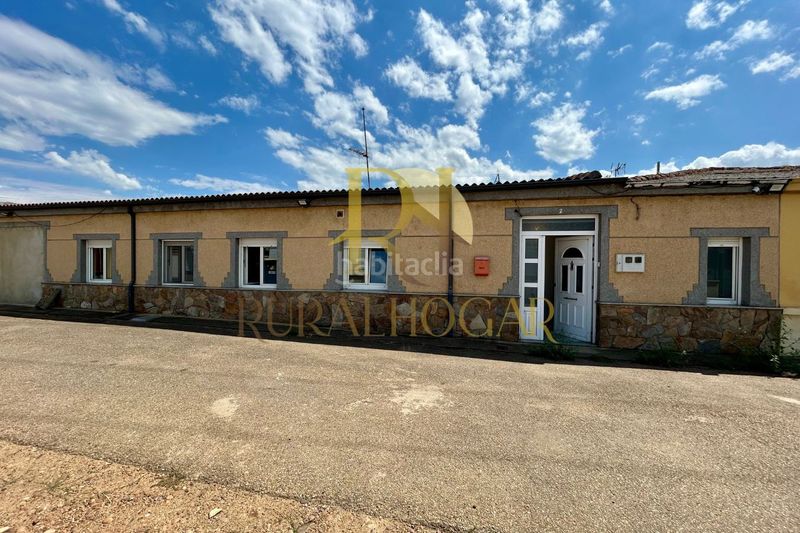 Foto 0d9225e3-412c-4830-91d2-bf0d44f787ad. Casa amb calefacció a Bustillo del Páramo