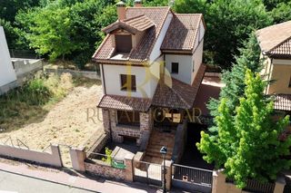Xalet  Calle albacete. Molina de aragon: exclusivo chalet independiente de altas calida