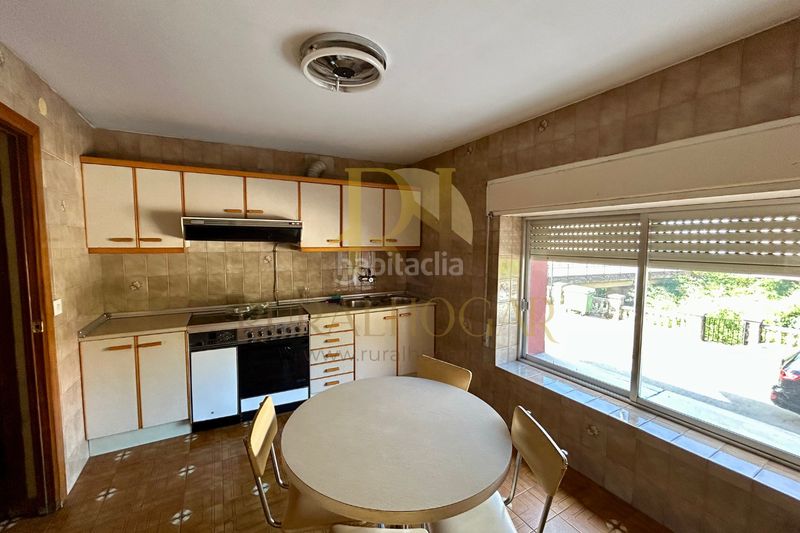 Foto 1e946e6e-8c6a-4d8d-840b-ad3014a2c9e9. Casa a Pola de Gordón (La)