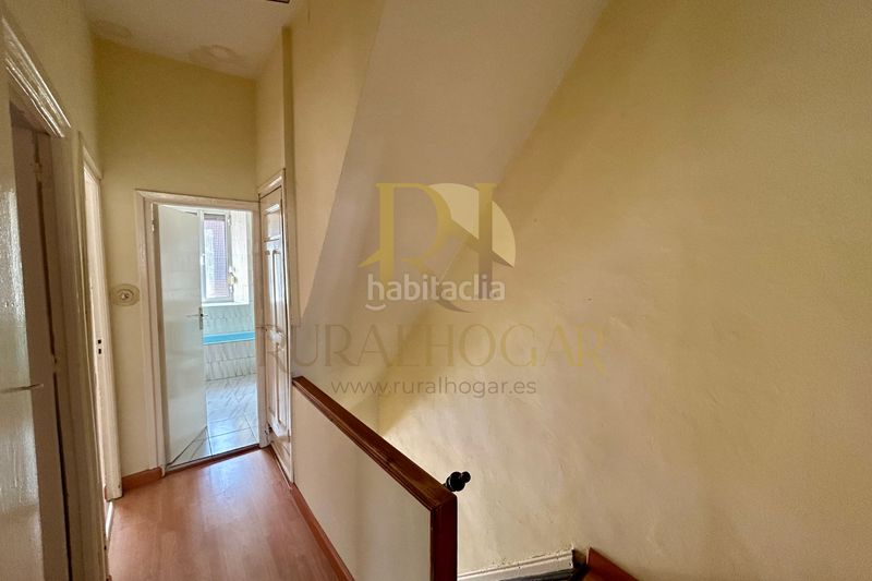 Foto 744a4463-f18a-4b91-ad94-e93efdad3f46. Casa a Pola de Gordón (La)