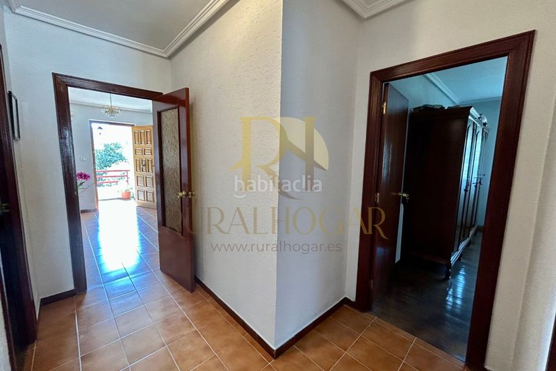 Foto 988429e5-91cb-47c1-90da-017d43a52321. Casa a calle fonfría 4 a Torre del Bierzo