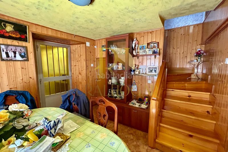 Foto d066ce68-5b2f-408a-a220-88a690ee601a. Casa amb aparcament a Cármenes