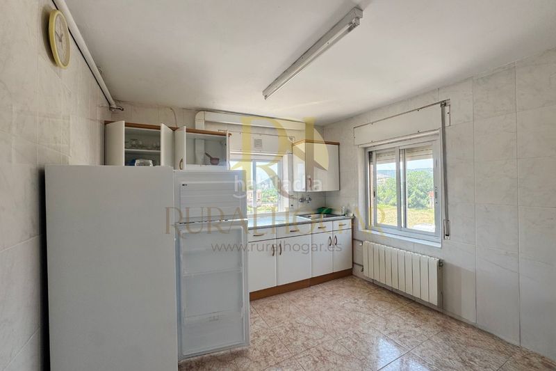 Foto 8a33da30-d5da-4757-bba9-e2aa67ba1e52. Casa a calle la provida 31 a Robla (La)