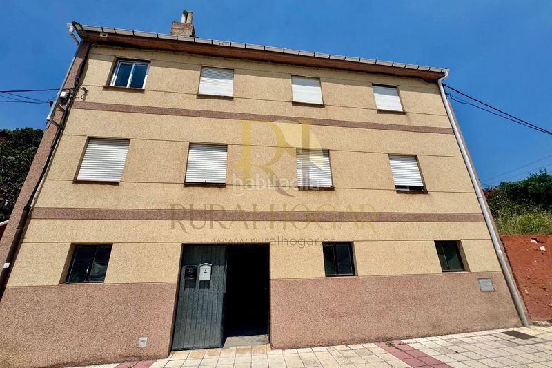 Foto d86fa000-fc30-4c16-8f3b-895946483997. Casa a calle la provida 31 a Robla (La)