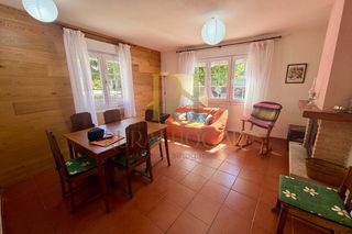 Casa  Plaza de la fuente borbullon. Rillo de gallo:  ¡¡casa con encanto y espacio multiusos!!