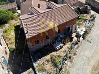Maison à Vegacervera. Valporquero gran casa a reformar en las cuevas de valporquero!!