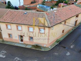 Maison à Zotes del Páramo. Zotes del páramo gran casa lista para entrar a vivir!!