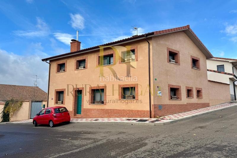 Foto 3305aaa3-6fc1-455b-bb35-e5c779a8a8aa. Casa in calle escuela 3 in Villaquilambre