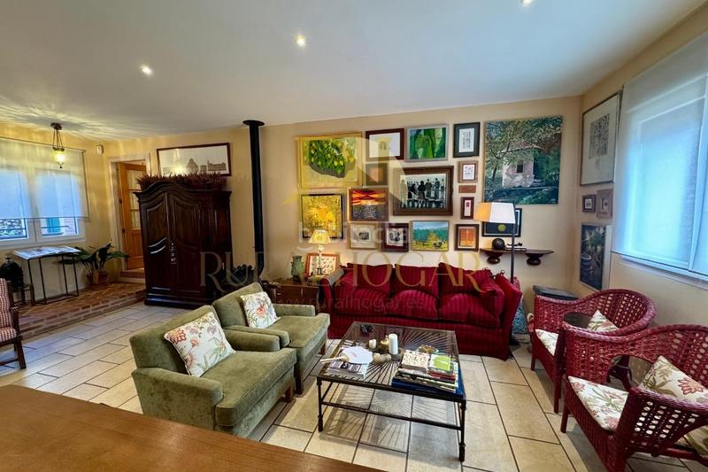 Foto dd3e151e-1a19-4328-b1da-b47d8e0971a0. Casa in calle escuela 3 in Villaquilambre