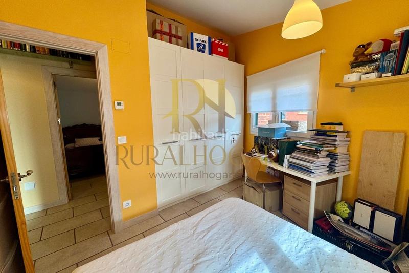Foto f346dbdb-59ea-4cfb-ad2b-95317f92fe1a. Casa in calle escuela 3 in Villaquilambre