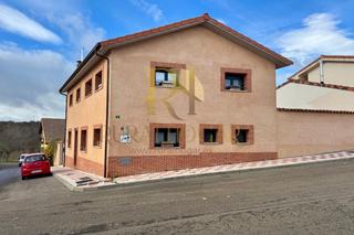 Maison à Calle escuela 3. Villasinta de torío: estupenda casa de pueblo construida hace 10