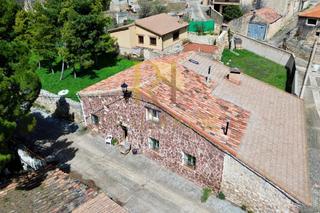 Casa a Calle san lazaro 4. Torrubia: casa en planta baja con jardín y tejado completamente