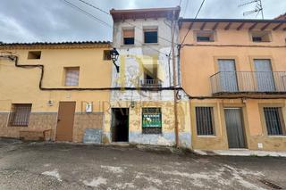 Casa a Calle del centro 9. Mazarete: casa con el tejado completamente nuevo!!