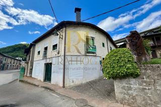 Maison à Vega de Valcarce. Vega de valcarce: casa en el centro del pueblo!!