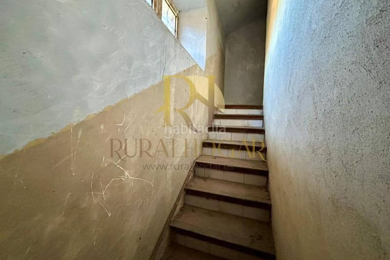 Foto 338dd4fd-2573-4796-8284-2da41483e8e2. Casa : edificio con locales en la plaza el negrillon! en Boñar