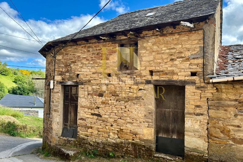 Foto ca40507f-2585-4376-9872-c1fa6a8ae6a4. Casa a Vega de Valcarce