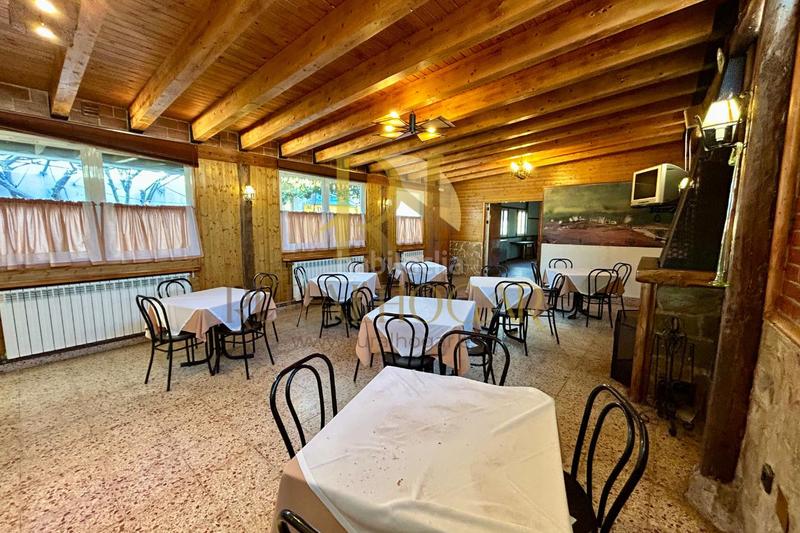 Foto 6786e8dc-71aa-447e-b838-ffc35d0cb6ca. Local comercial a calle nueva 13 a Oteruelo León