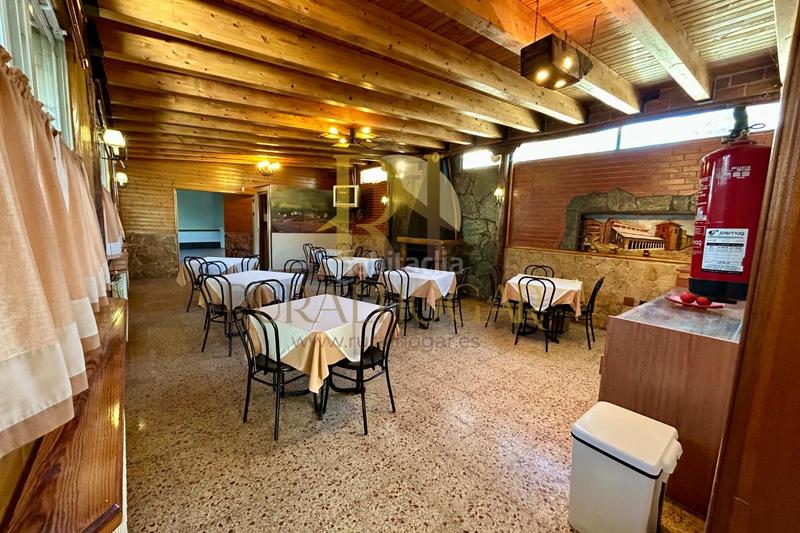 Foto 8c611768-388f-4a43-b185-467d56d60c64. Local comercial a calle nueva 13 a Oteruelo León