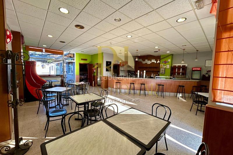 Foto a11103e8-46de-4211-bd6b-0d7e10c90de5. Local comercial a calle nueva 13 a Oteruelo León