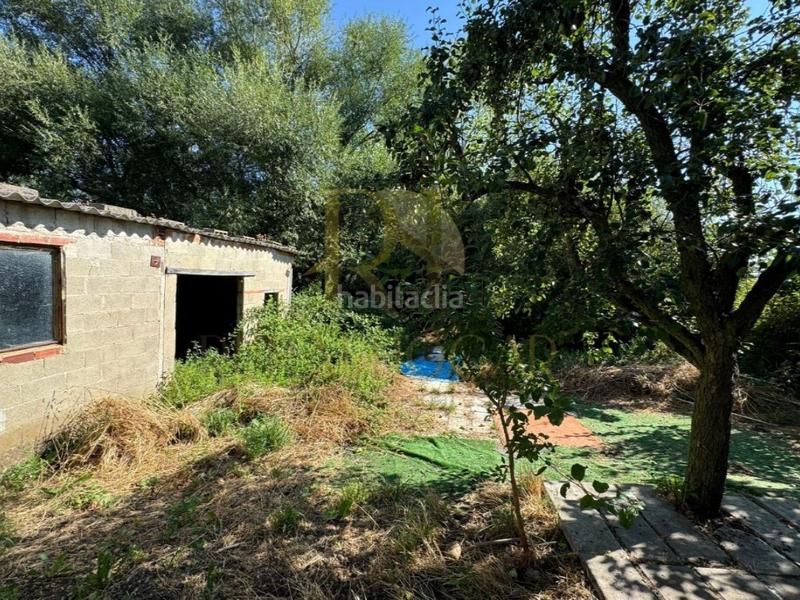 Foto d2b35c26-d1c2-43d6-b09e-2d407d39b608. Casa amb aparcament a Armunia León