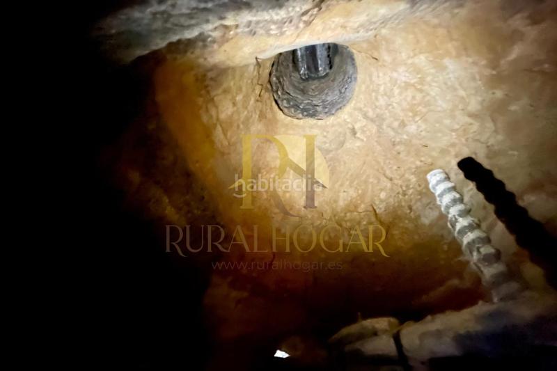 Foto d96133fa-e4c0-4b68-acf7-b9f7ada04e65. Fondo rustico in Trobajo del camino