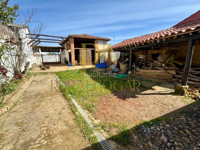 Foto 14a7412f-1178-4054-8f22-4d8207f8989a. Casa amb aparcament a Valdefresno