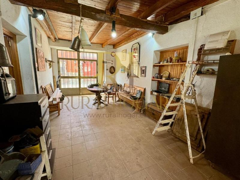 Foto 15284c10-36b4-48a9-b670-e8588ef99888. Casa amb aparcament a Valdefresno