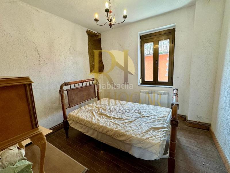 Foto 45b69545-5616-426e-a8db-13b1cae6a21e. Casa amb aparcament a Valdefresno