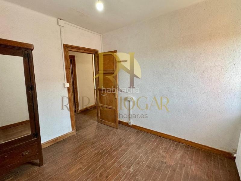 Foto 63d5bf14-83d6-4074-adc4-40a79bfea6ed. Casa amb aparcament a Valdefresno