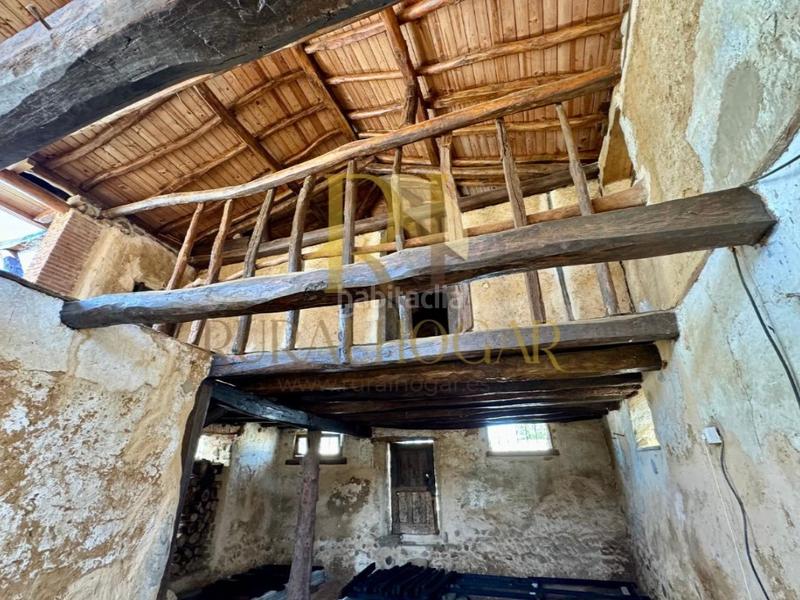 Foto 73f7e2a4-4e7d-4ae9-a70e-a73df8fa9824. Casa amb aparcament a Valdefresno