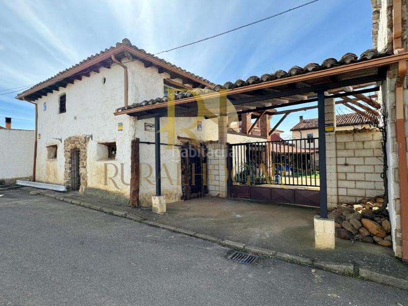 Foto 9ba69b19-c58a-473b-9275-f02a326659a3. Casa amb aparcament a Valdefresno