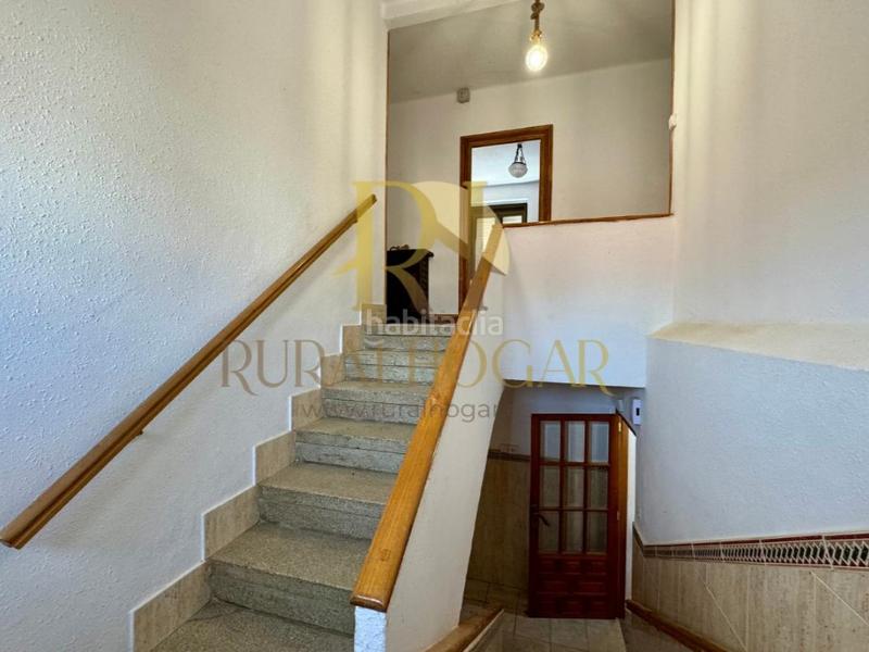 Foto d680a812-7e77-460a-9226-3744af0cf8ca. Casa amb aparcament a Valdefresno