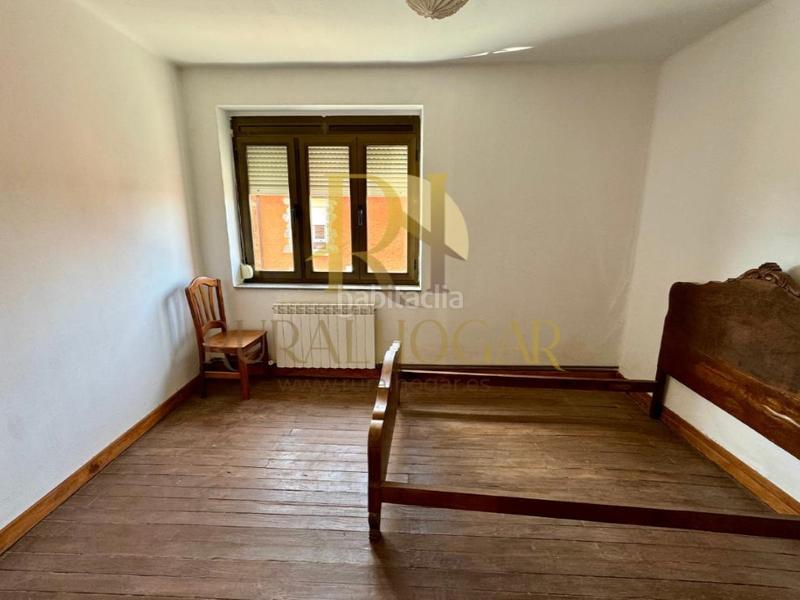 Foto fc82577c-dd2d-4709-9544-e4873edc28ec. Casa amb aparcament a Valdefresno