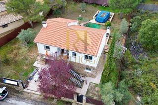 Xalet a Calle corbetalas anc 462. Pareja: casa ubicada en urbanización las anclas con más de 900m2